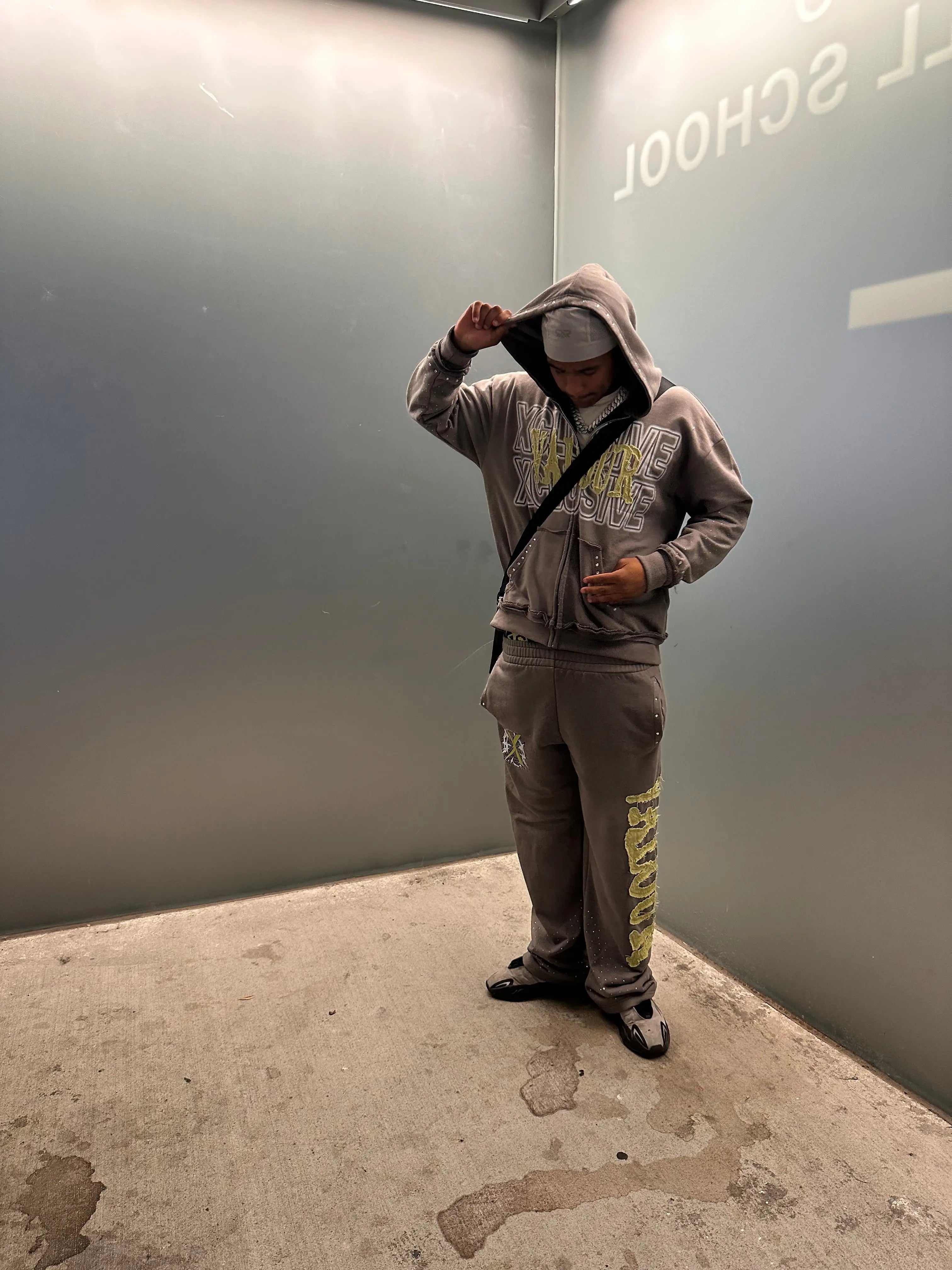 "SMOKE GREY" RHINESTONE SET Xclusive Valour